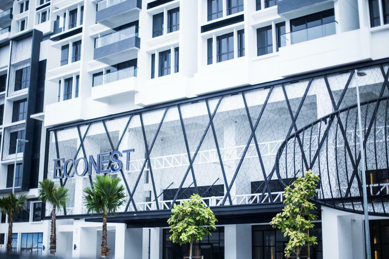 Econest Apartment By The One - Educity Nusajaya Nusajaya  Ngoại thất bức ảnh